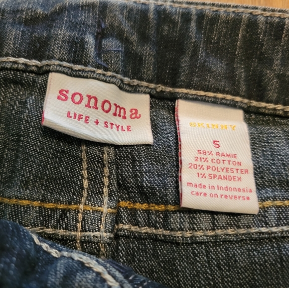 Girl's Sonoma Jeans with Rhinestones, Size 5 - Picture 3 of 5